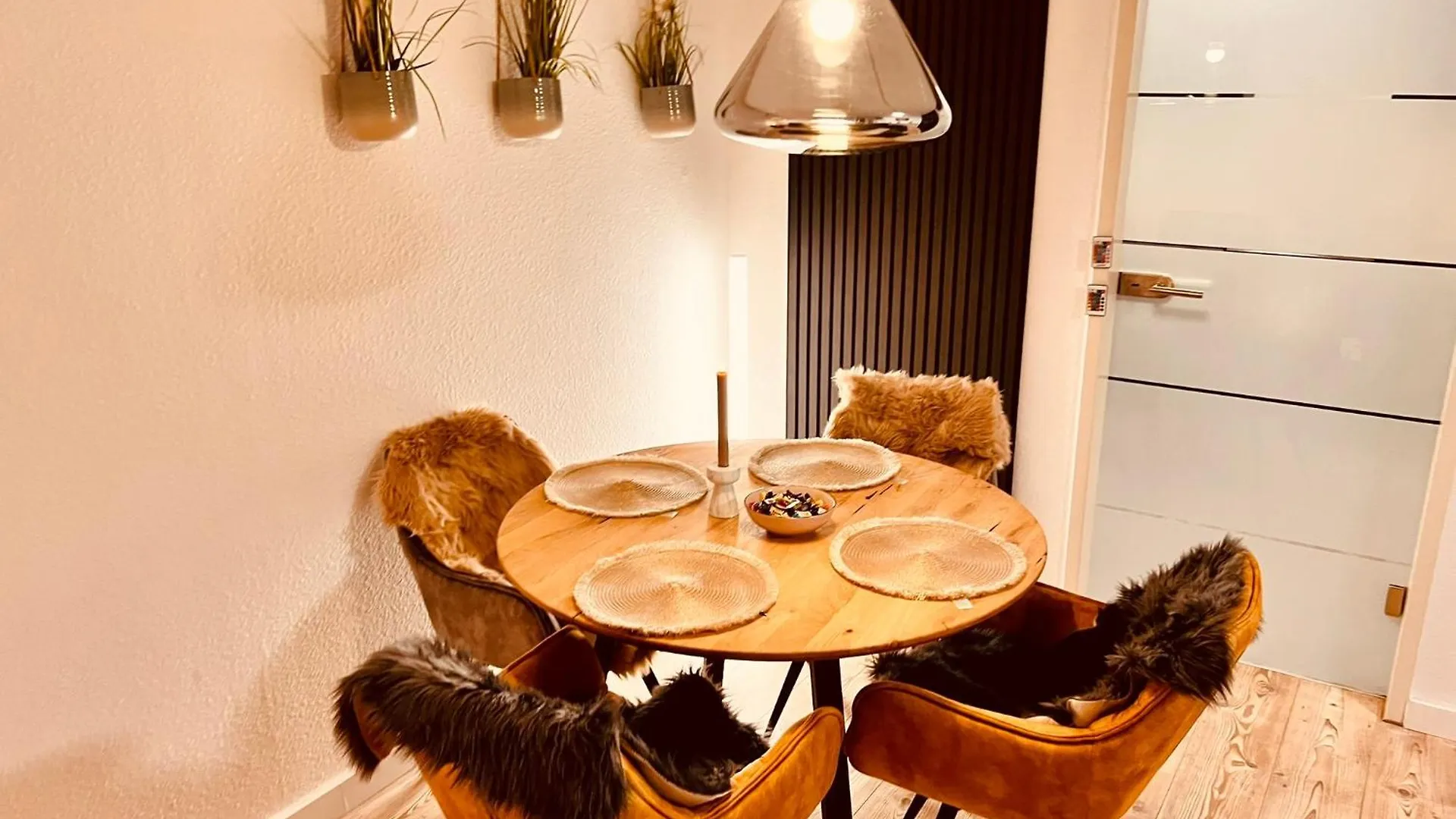 Stylish Apartment With Beautiful Ambiance Colonia